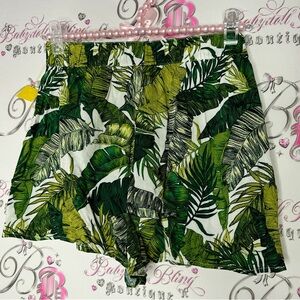 Divided shorts leafs tropical white black green lightweight summer design cute